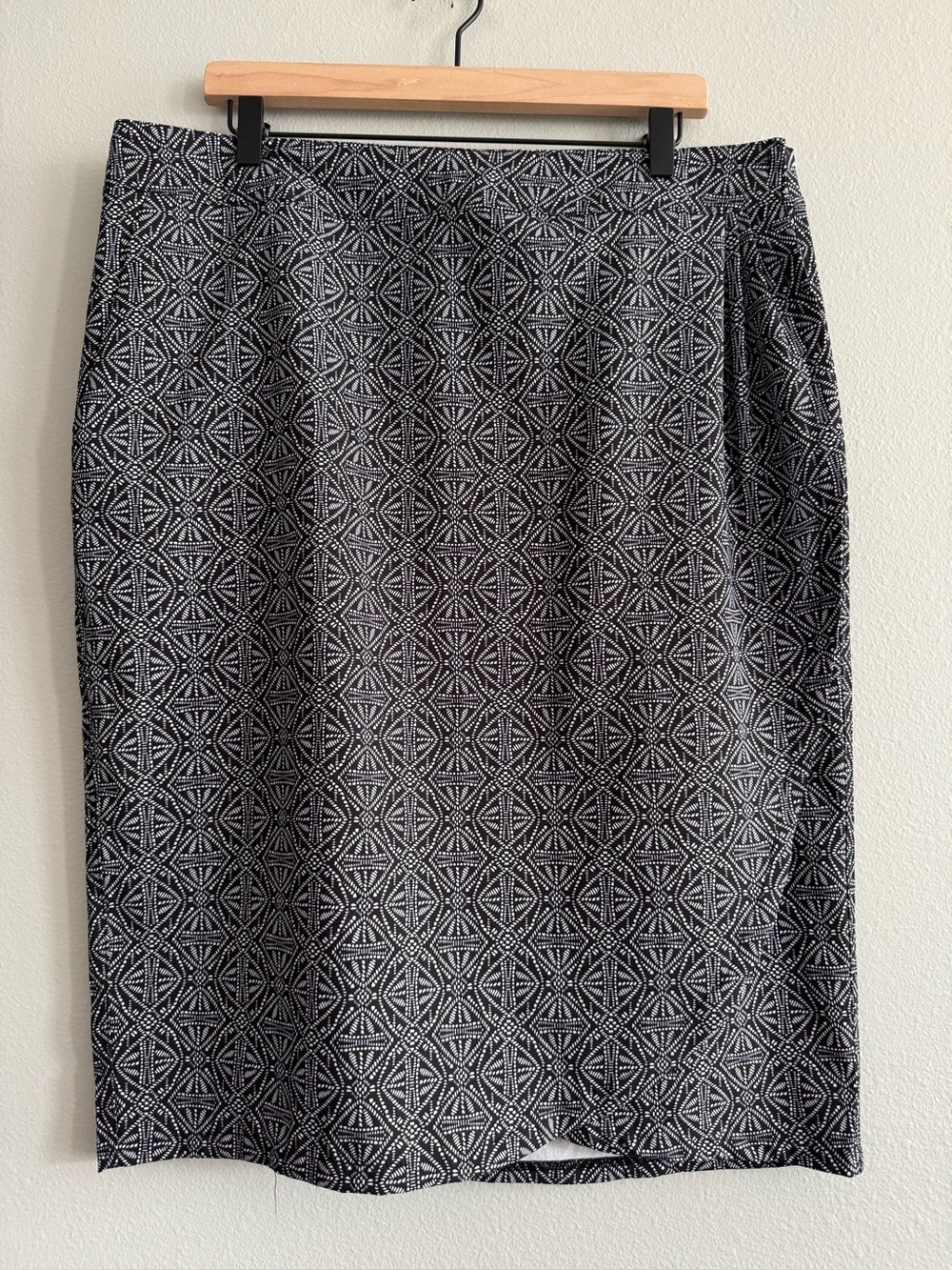 RipSkirt Geometric Pencil Skirt Length 3 Size XL